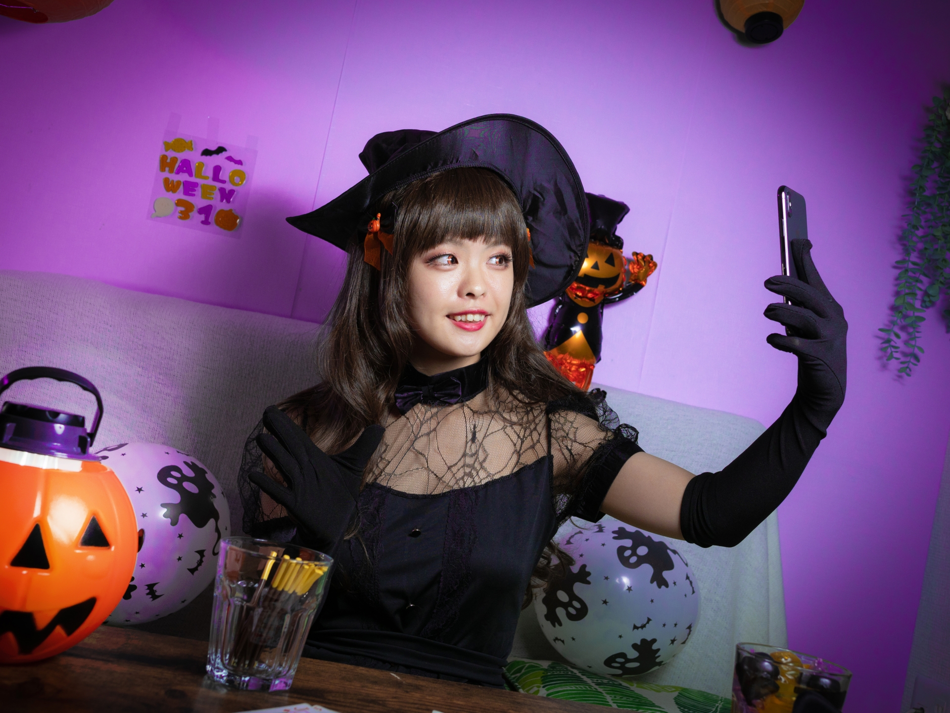 ハロウィンコスプレ女性